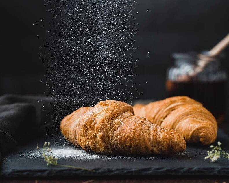 Patients with diabetes should be excluded from the diet of hot cakes
